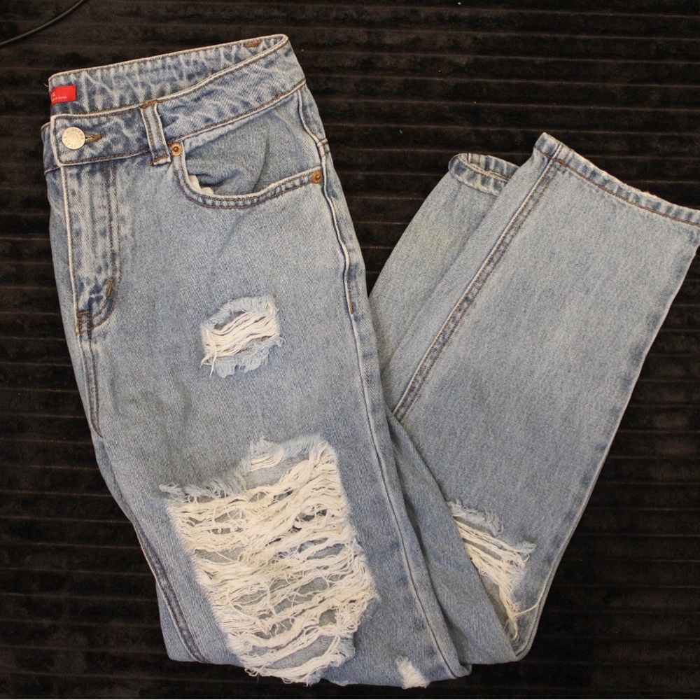 Caffeine Ripped Jeans! (Size Small)